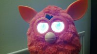 Świecące oczy Furby'ego